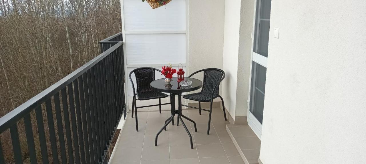 Apartman Ostry Vrsok V Starom Smokovci Apartment Vysoké Tatry Exterior foto