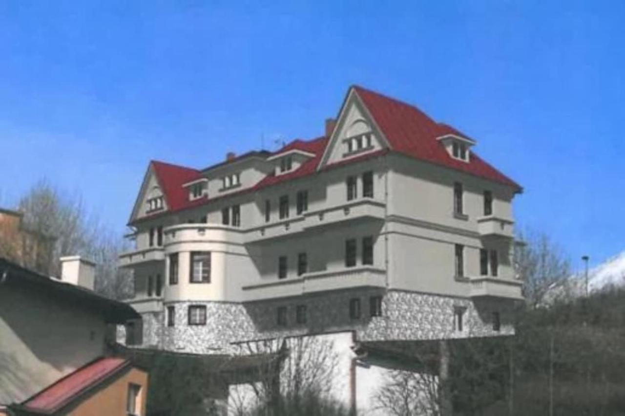 Apartman Ostry Vrsok V Starom Smokovci Apartment Vysoké Tatry Exterior foto