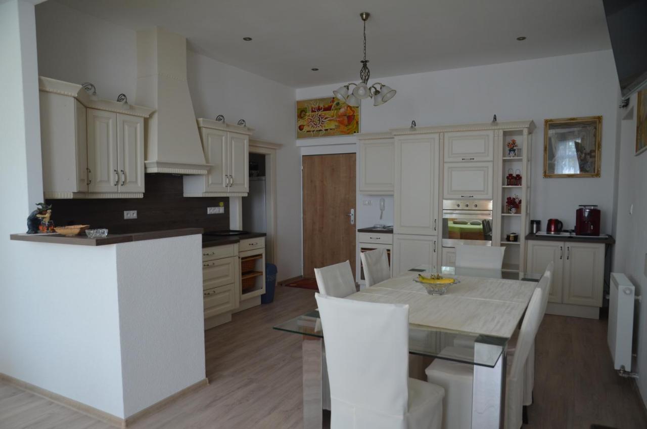 Apartman Ostry Vrsok V Starom Smokovci Apartment Vysoké Tatry Exterior foto